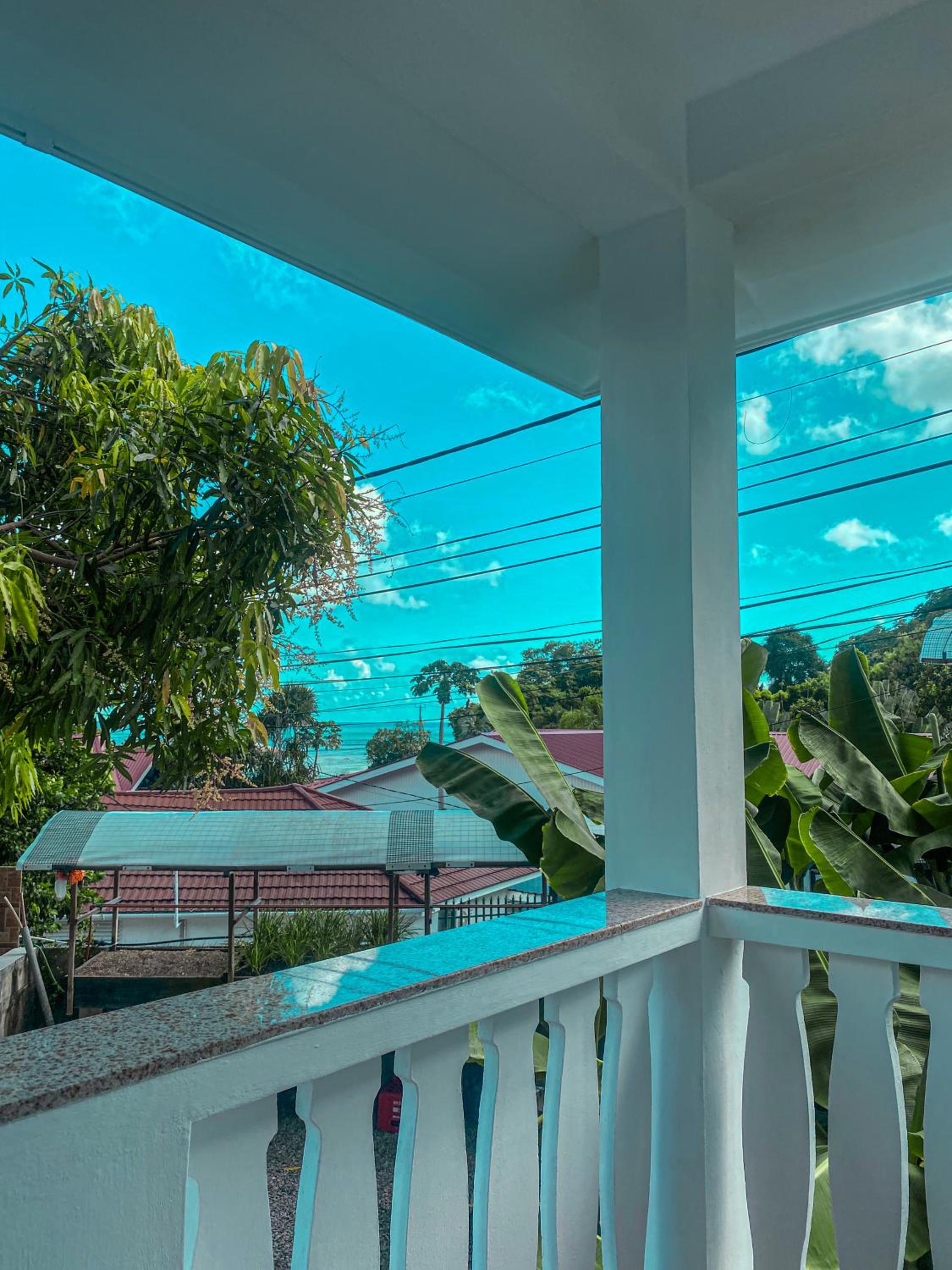 DIVERS LODGE 52/54