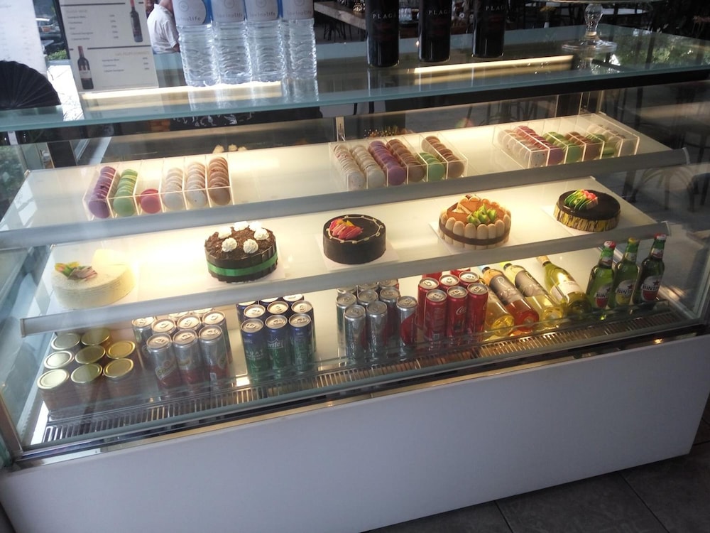 Lovinalife Room & Cafe 43/53