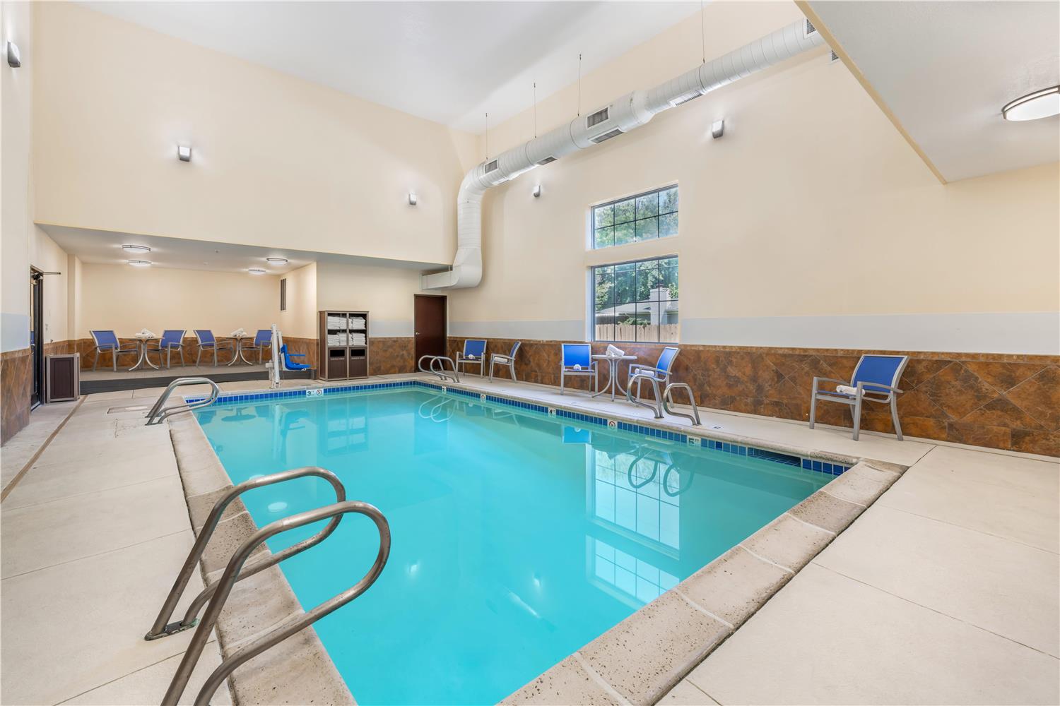 Best Western Plus Eastgate Inn & Suites 18/32