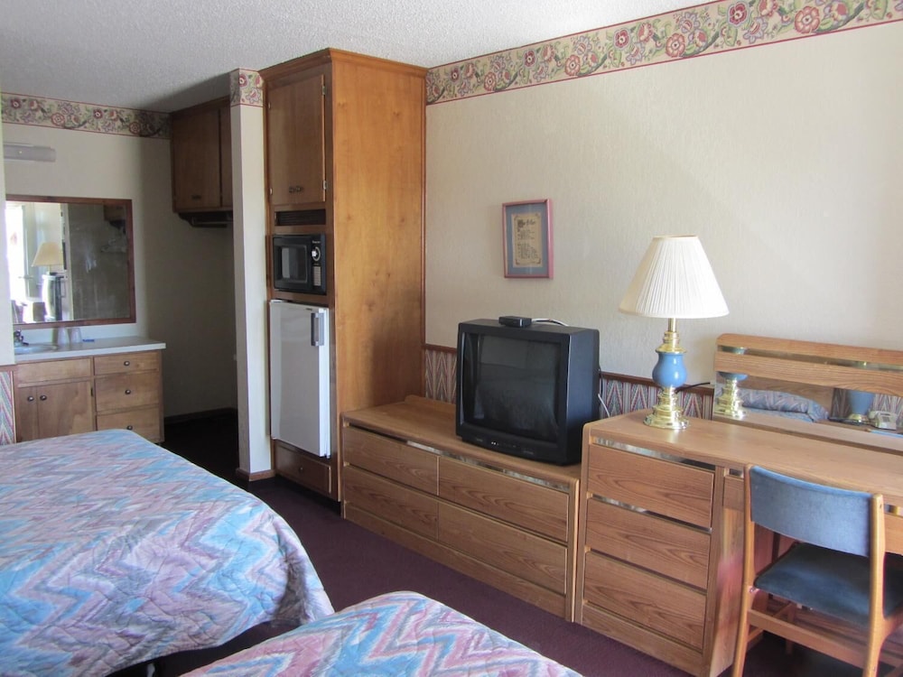 Warrick Plaza Inn 17/32