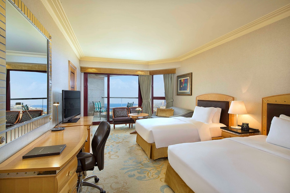Jeddah Hilton 24/59