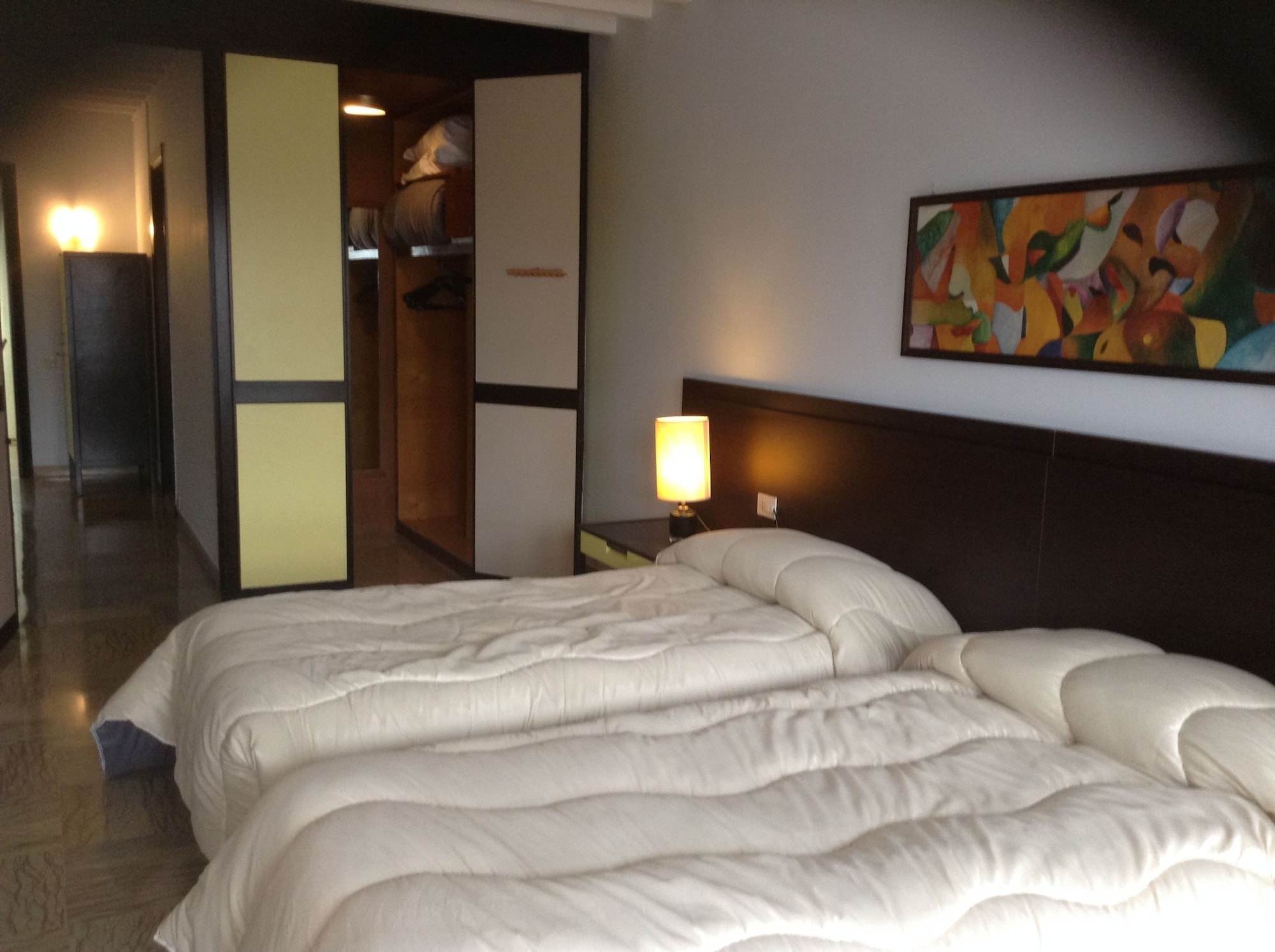 3 BEDROOMS, APARTMENT