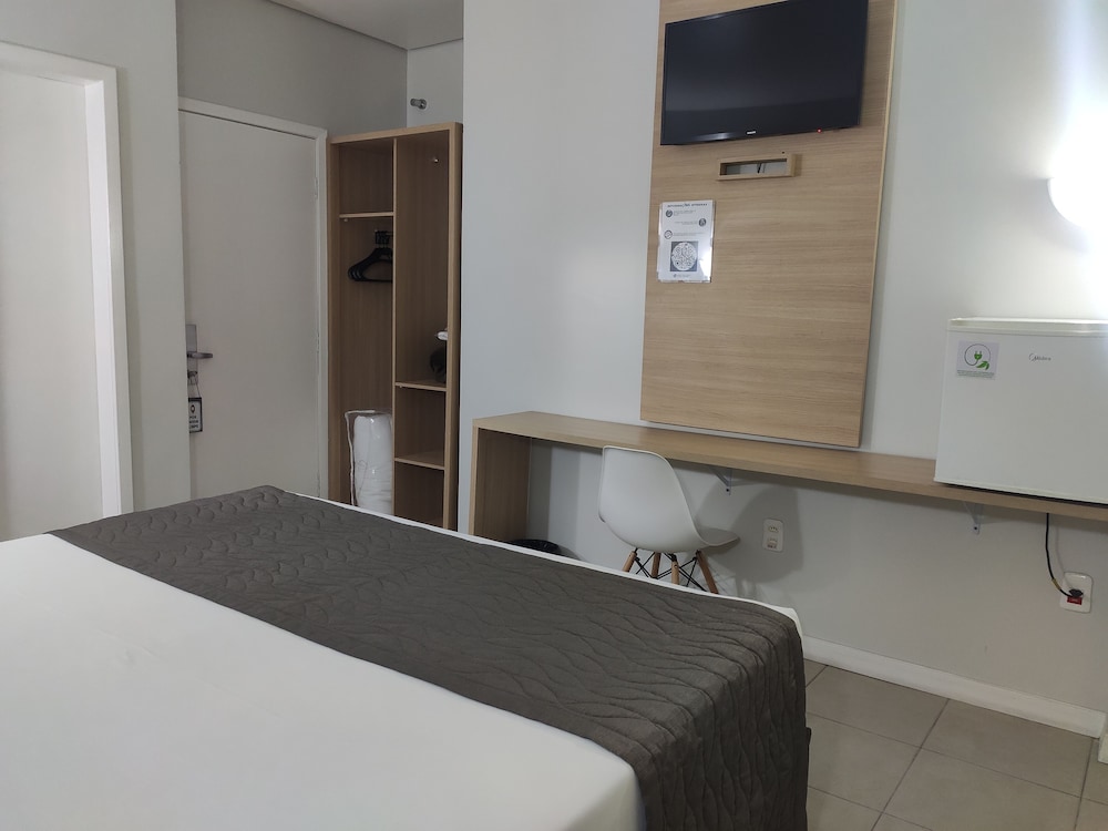 Igaras hotel 12/48