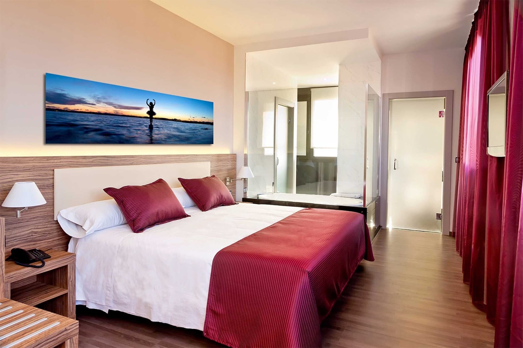 Platinum, Premium, King Bed, Lagoon View, Hot Tub