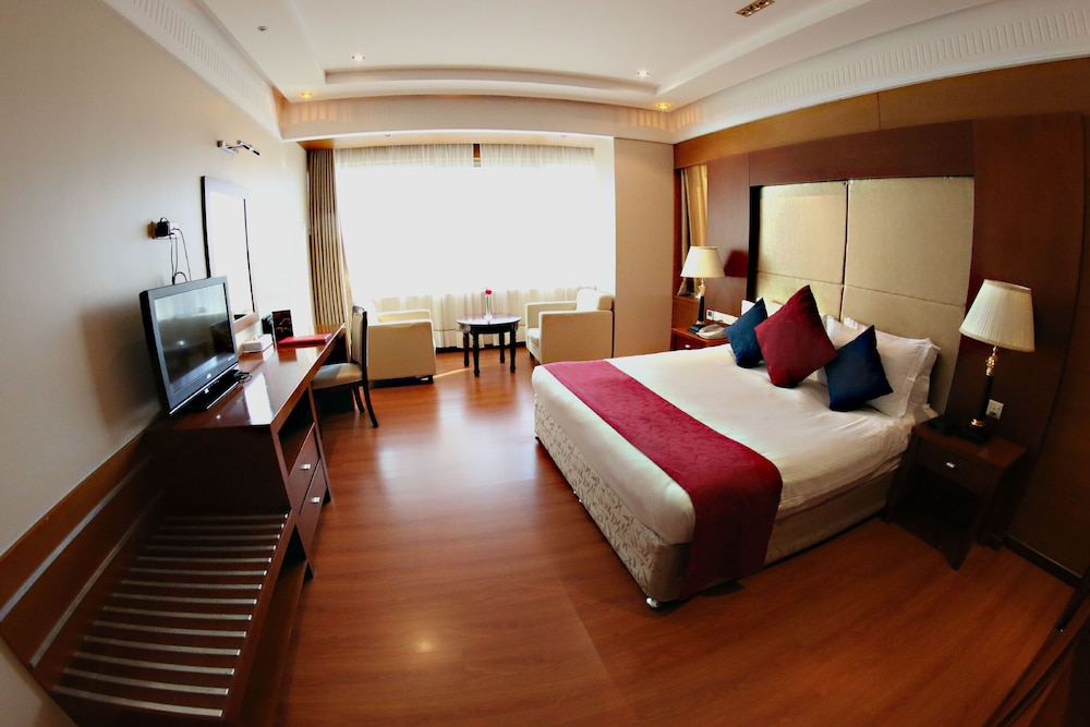 Diva Hotel 15/50