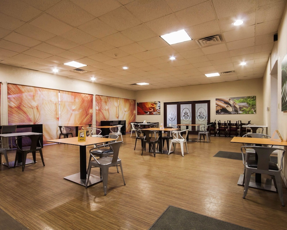 Studio6 Pecos, TX 48/60