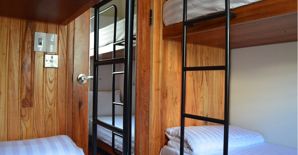 Tabalo Hostel 17/40
