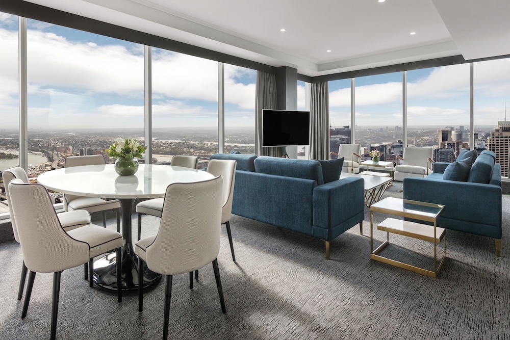 Meriton Suites World Tower 46/50