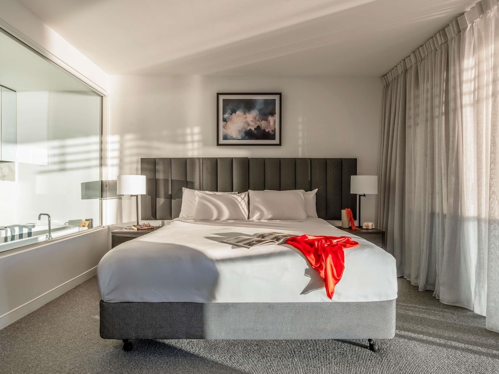 2 BEDROOMS, OCEAN, SUITE
