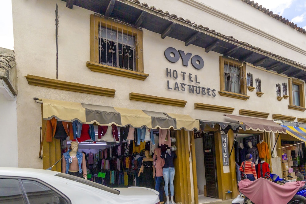 OYO Hotel Las Nubes,Mercado de Dulces y Artesanias Ambar in CHIAPAS