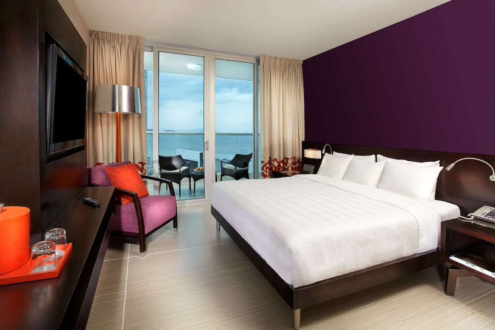 PRESIDENTIAL, SUITE
