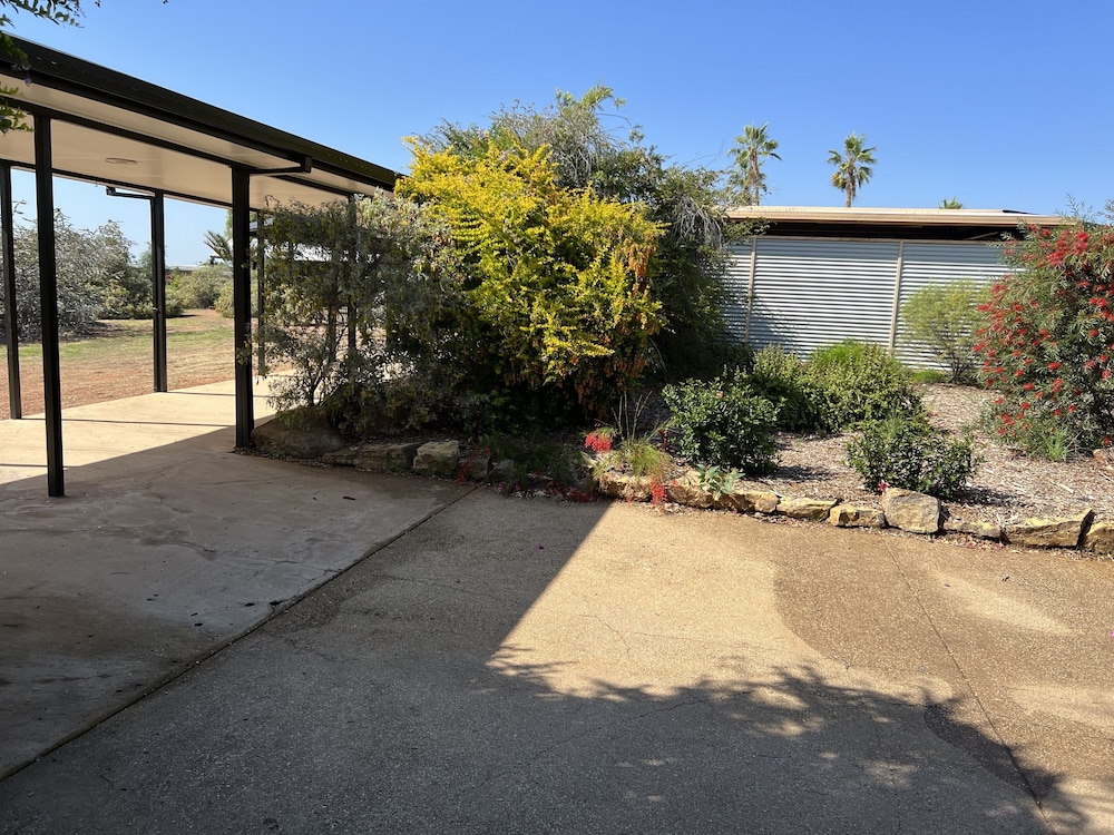Albert Park Motor Inn 48/63