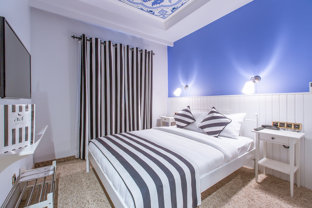 Araf Hotel 11/50