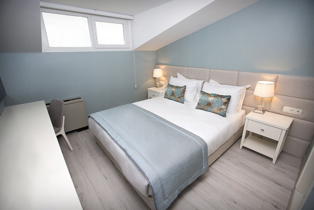 LOFT, DOUBLE BED
