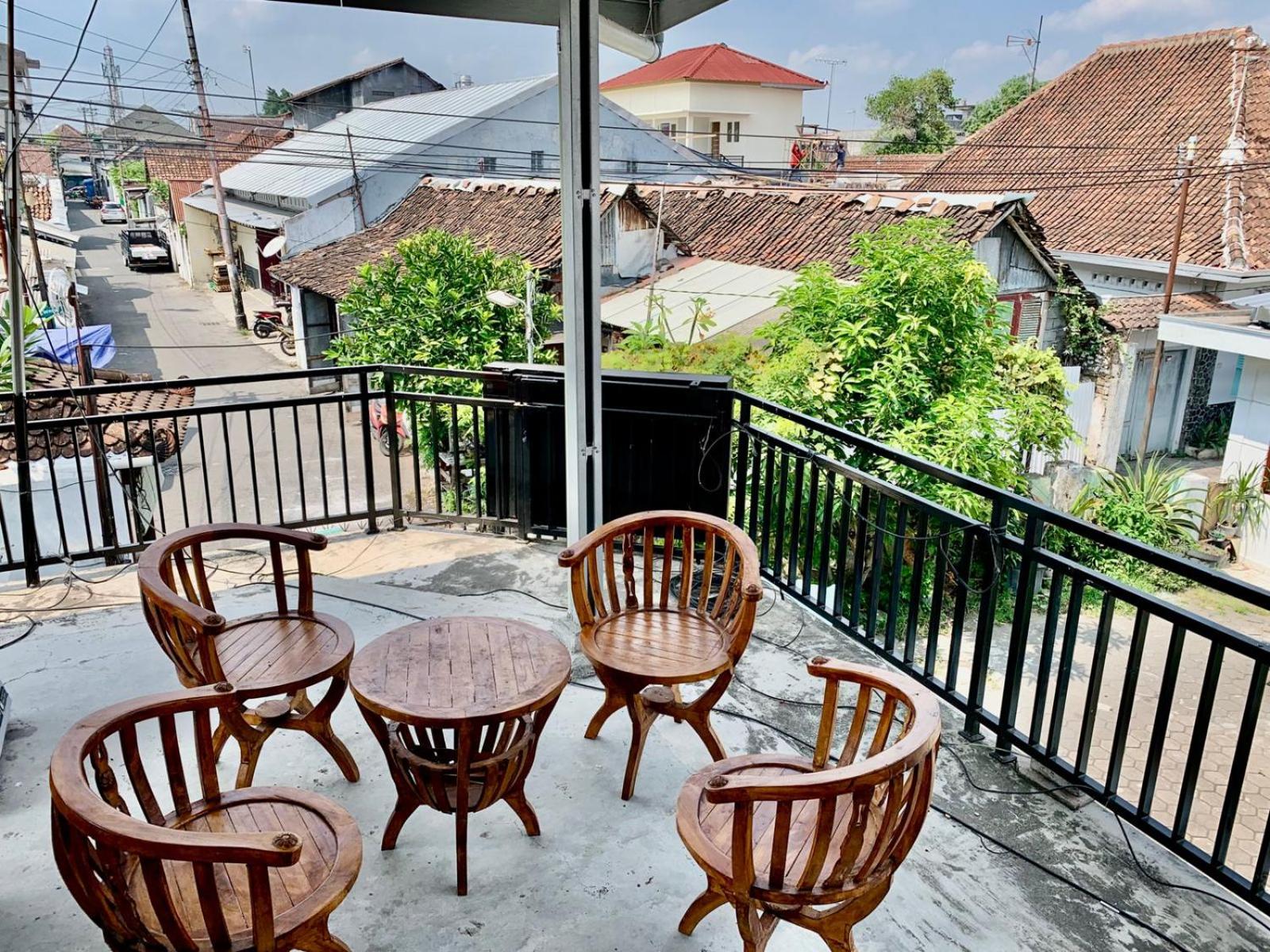 OYO 634 Elga Sastro Inn Syariah 18/24
