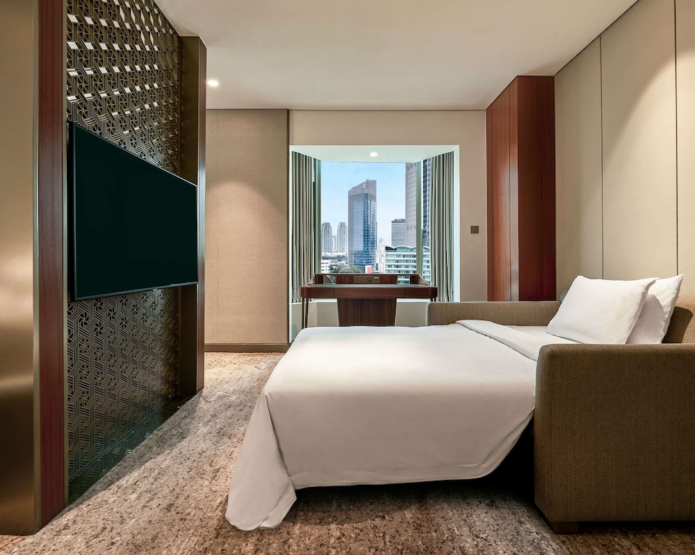 FAMILY, KING BED, BUNDARAN VIEW