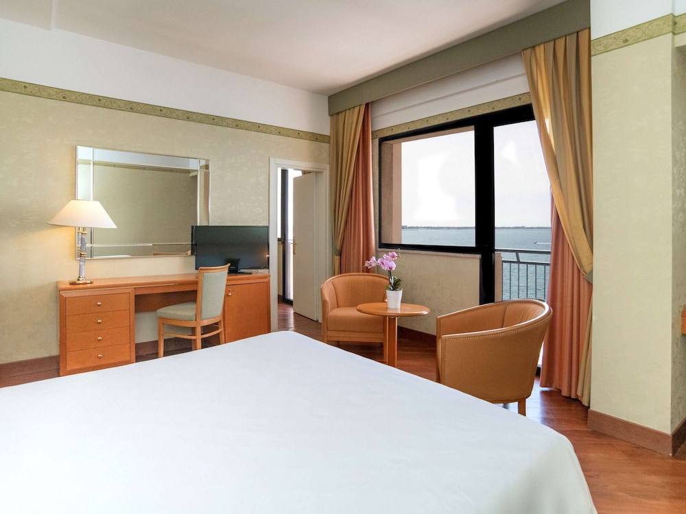 Hotel Delfino Taranto 15/74