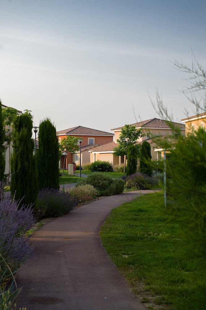 Le Domaine Du Golf 45/50