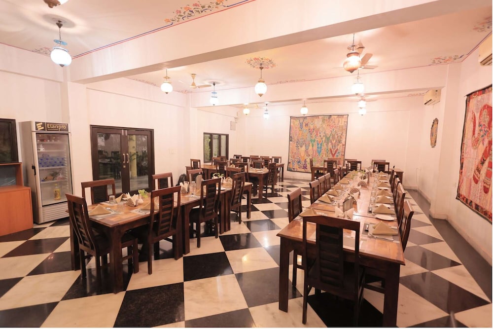 Atulya Niwas Udaipur 38/49