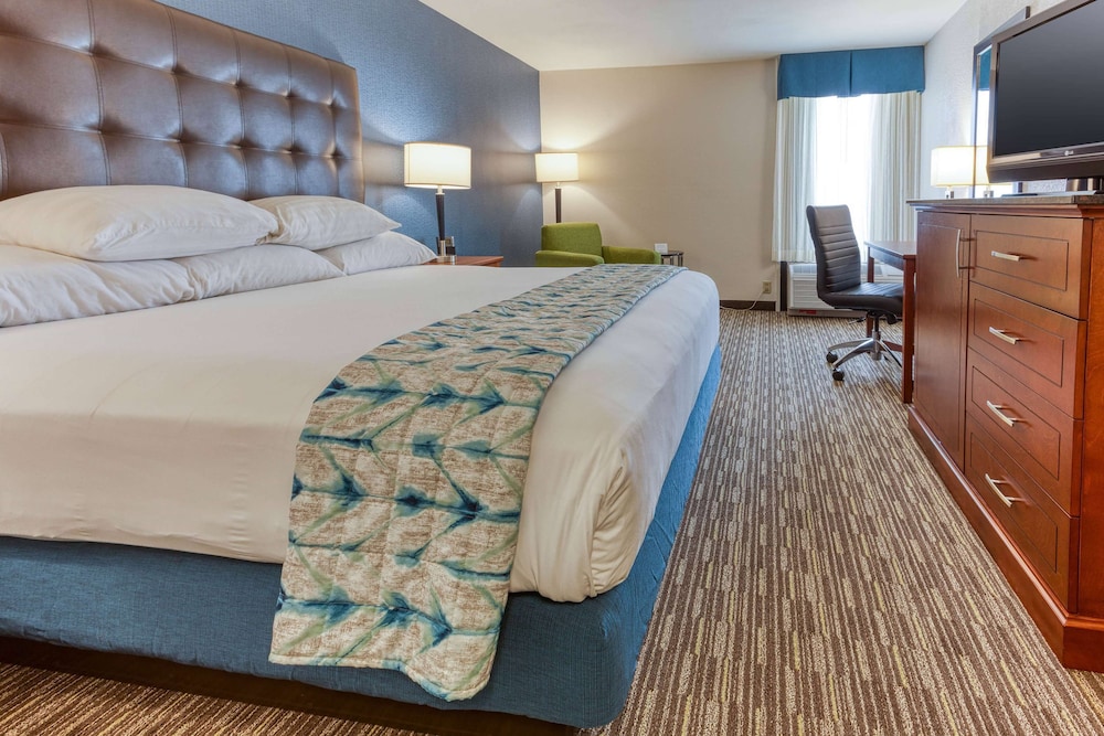 Heritage Inn & Suites St. Louis/Fenton, Trademark by Wyndham 23/60