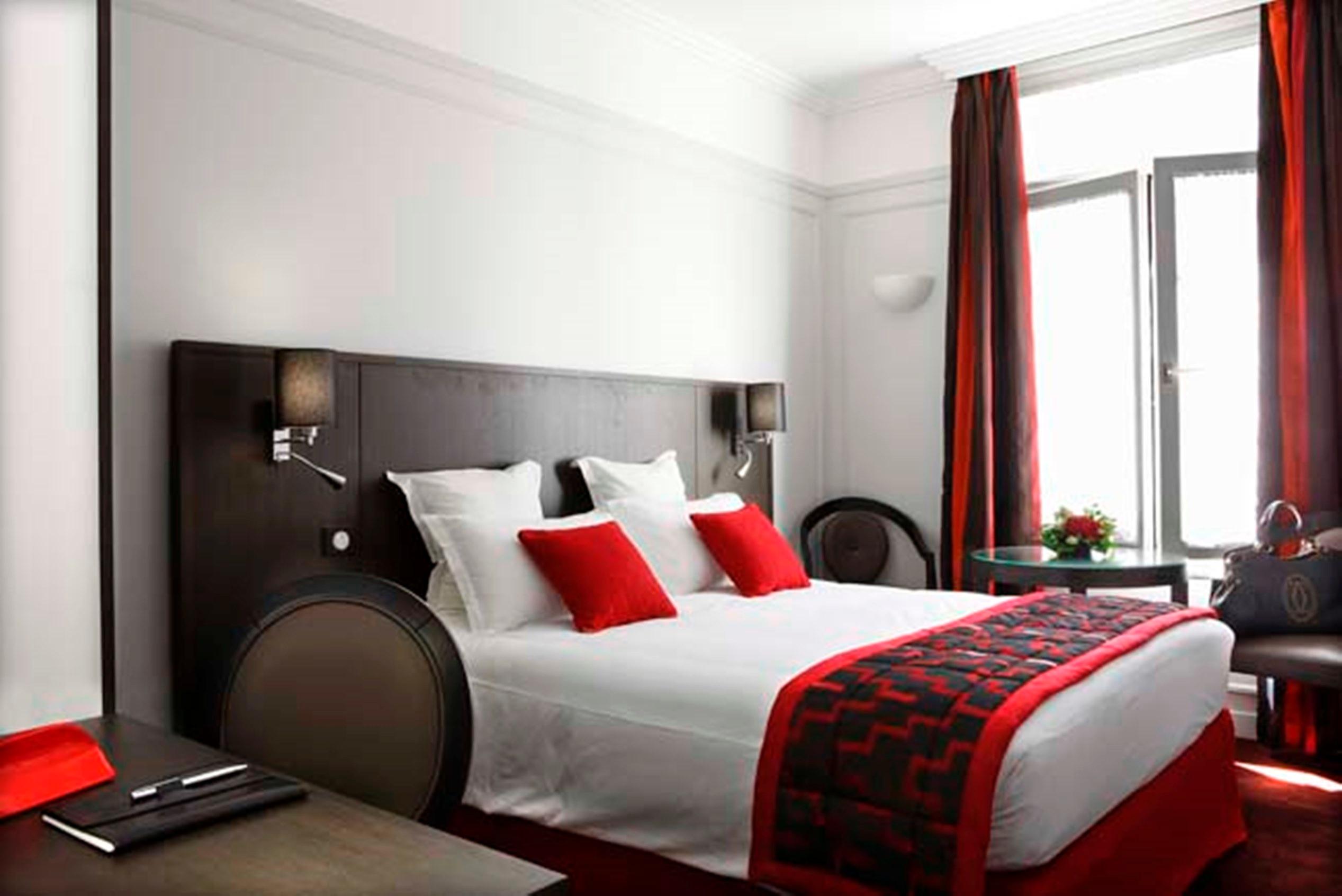 HOTEL CALIFORNIA CHAMPS ELYSEES 7/52