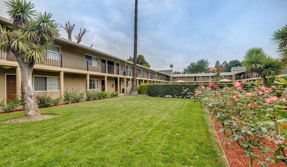 Rose Garden Inn - San Jose Airport 46/51