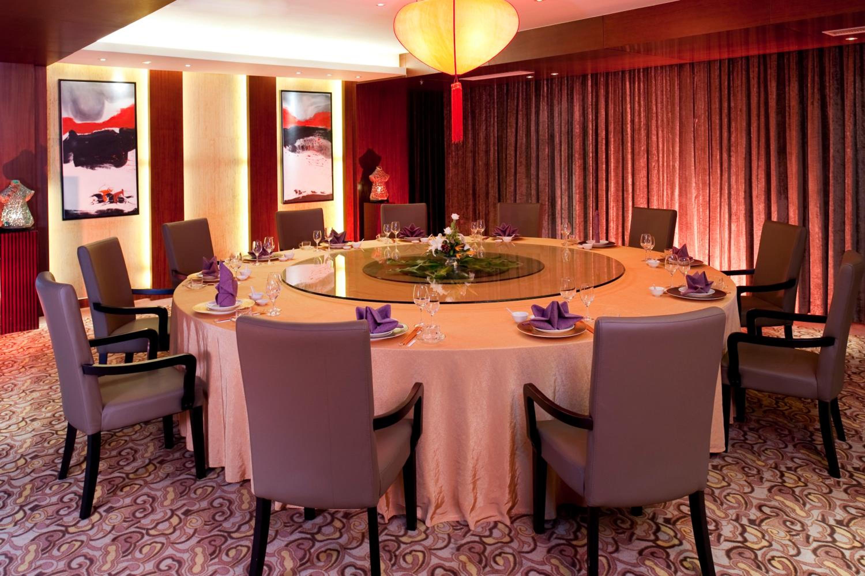 Holiday Inn Qingdao Parkview 34/49