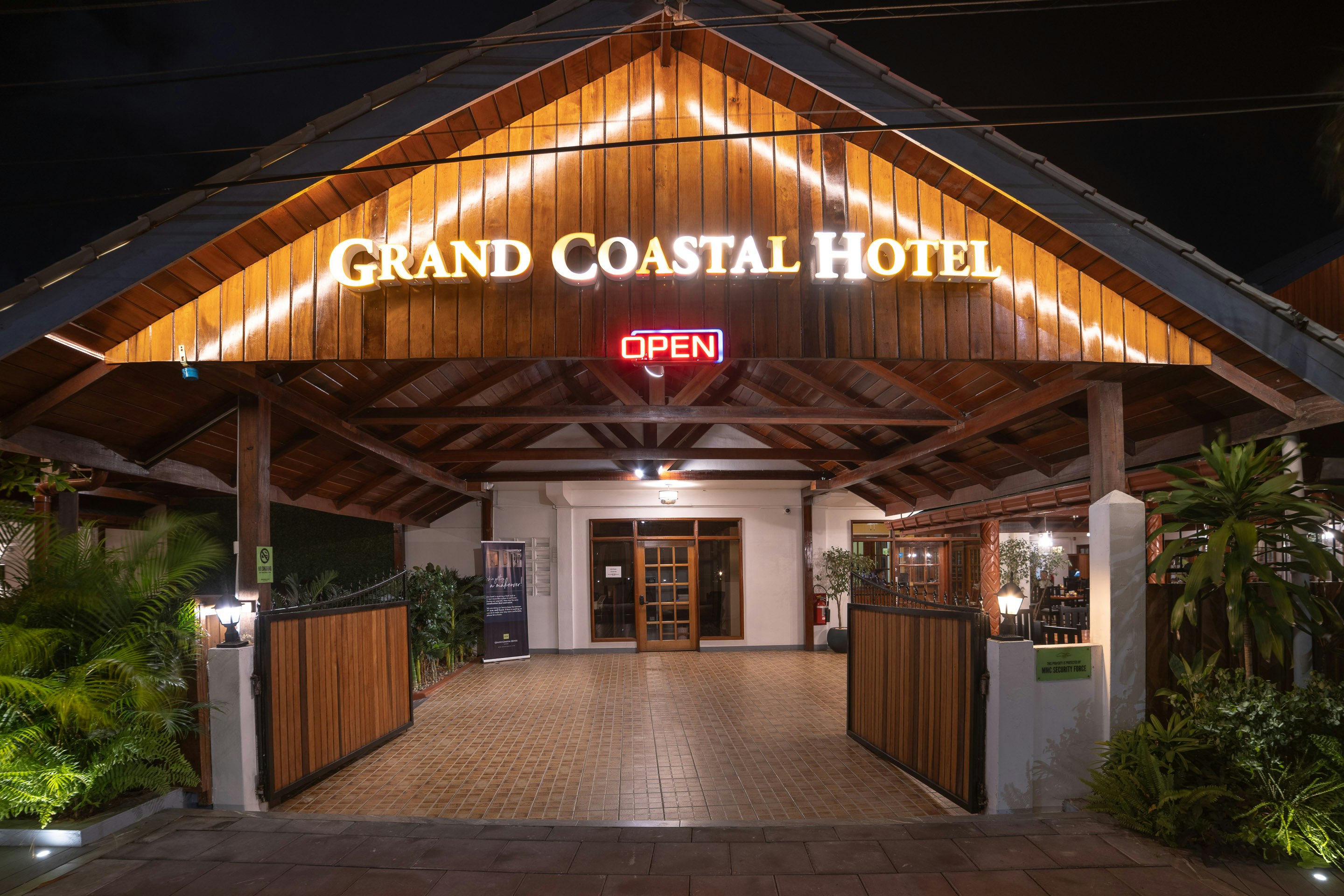 Grand Coastal Hotel 3/50