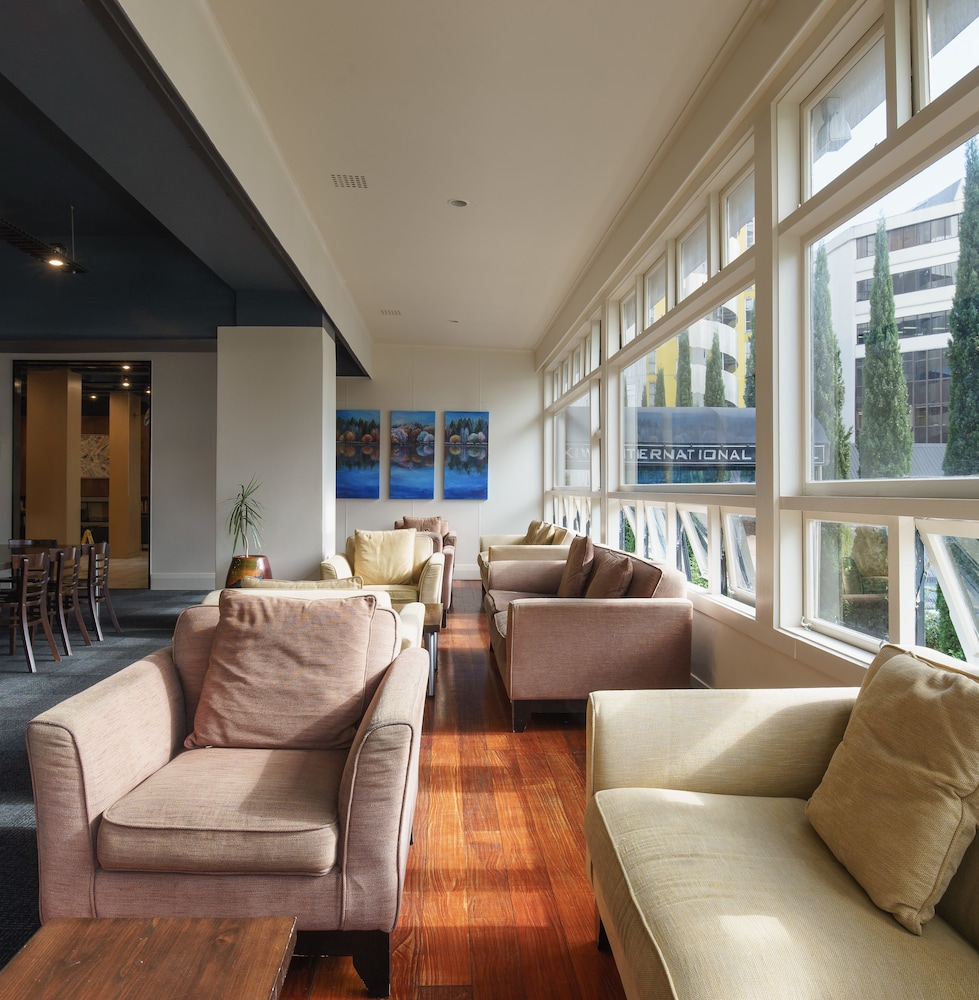 Kiwi International Hotel 43/61