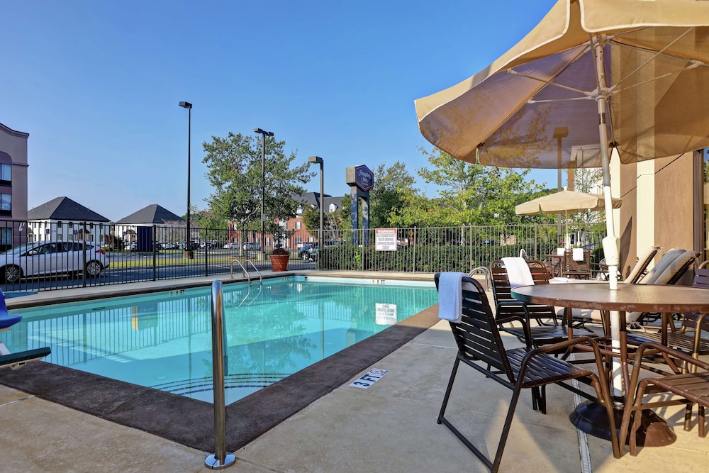 Hampton Inn Atlanta/Woodstock 21/34