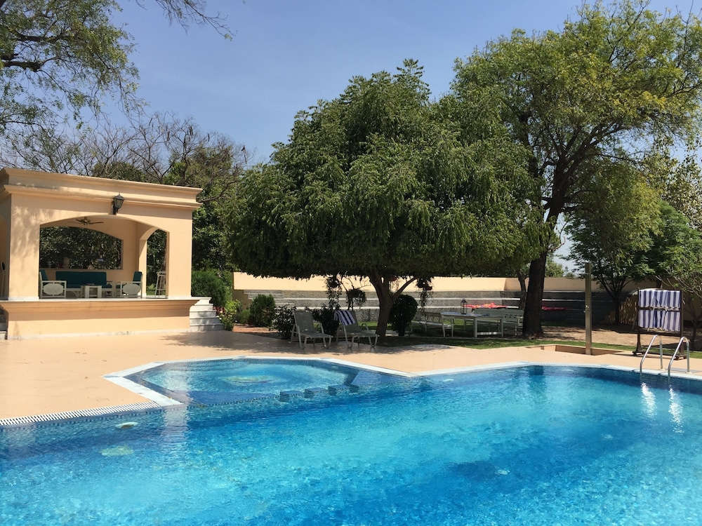 Welcomheritage Sheikhpura Kothi 6/19
