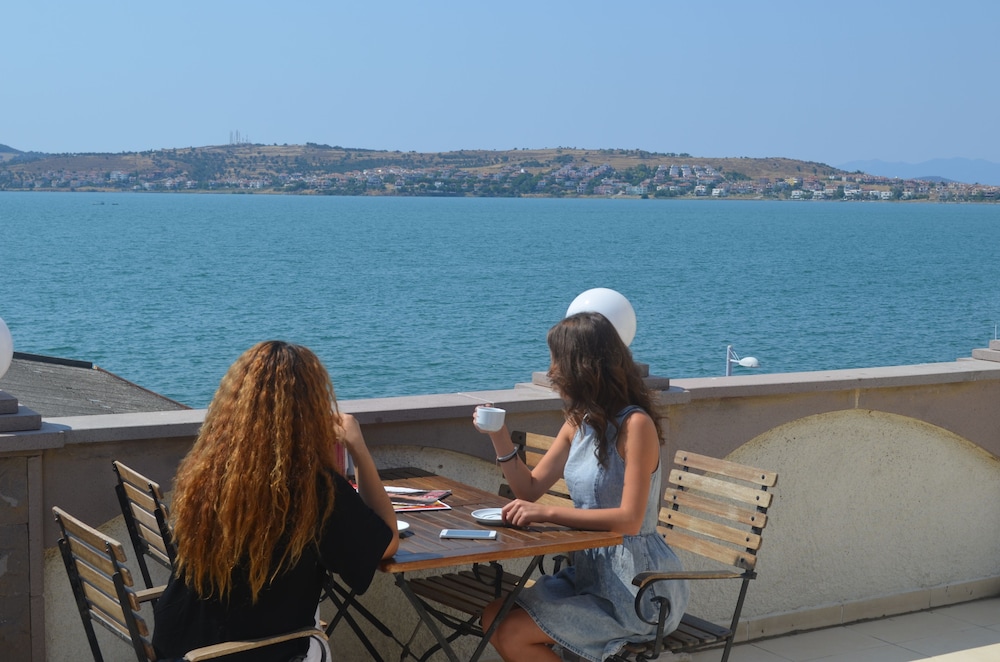 Ayvalik Palas Hotel 37/45
