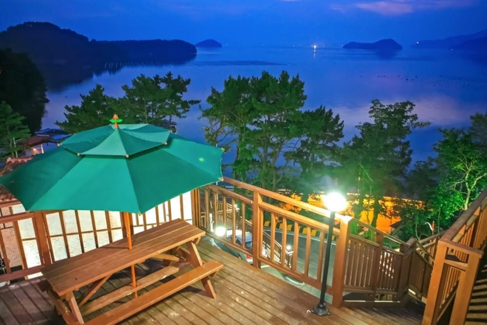 Tongyeong Beach Castle Hotel 54/54