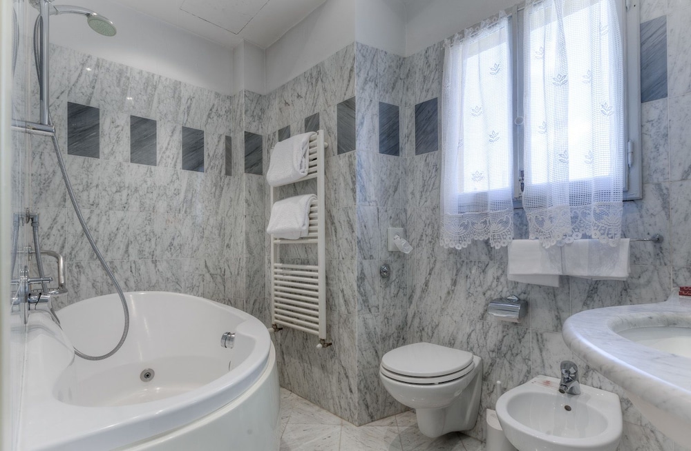Palazzo Dal Borgo 13/58
