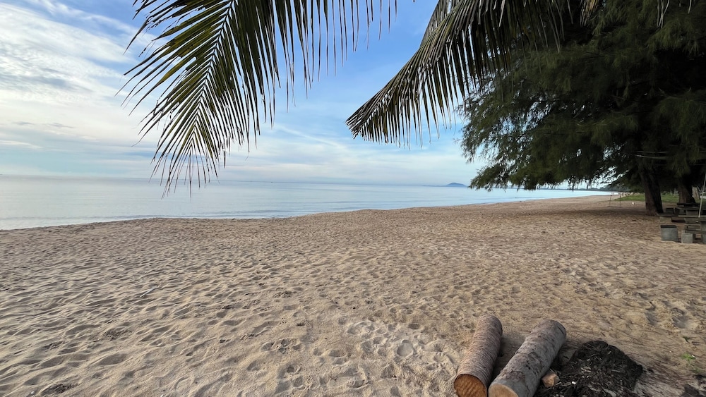 Suan Ban Krut Beach Resort 56/66