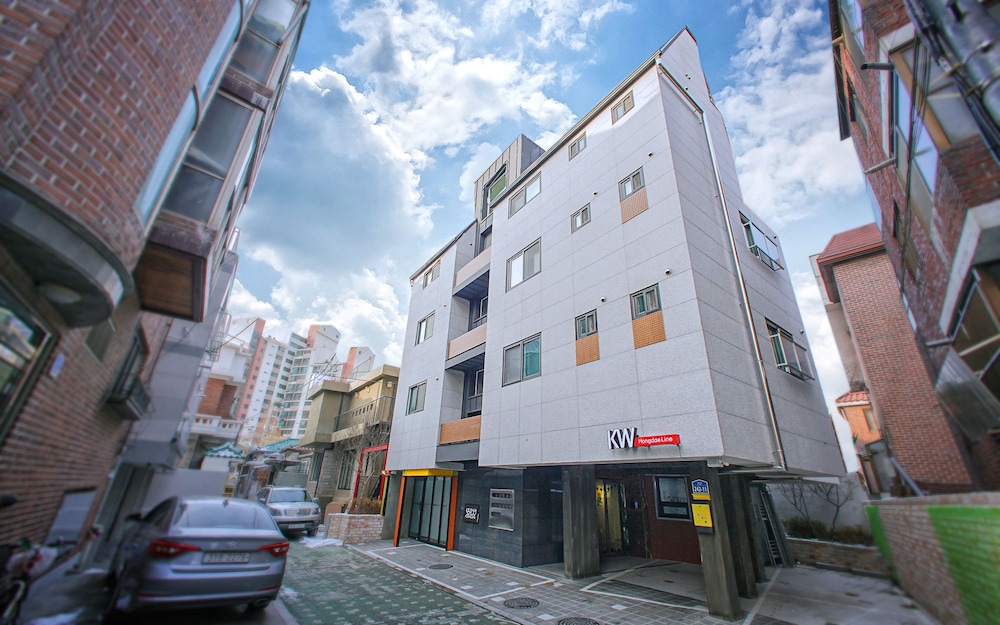 KW Hongdae Line Hostel 1/40