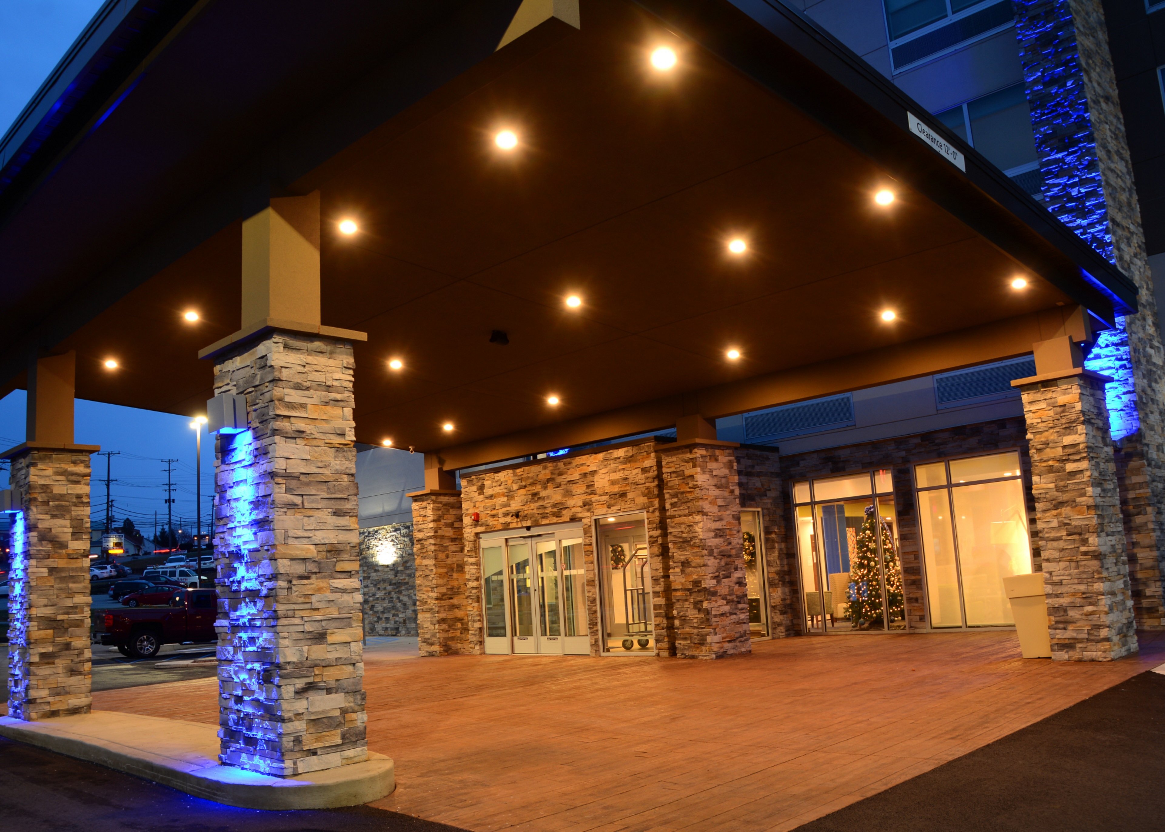 Holiday Inn Express Suites Pittsburgh Monroeville 6/49