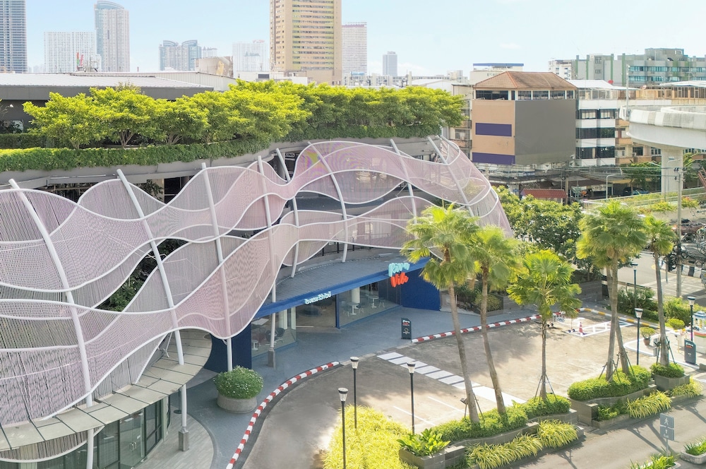 Riva Vibe Hotel Bangkok 41/45