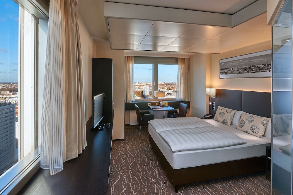 Park Inn by Radisson Berlin Alexanderplatz 15/45