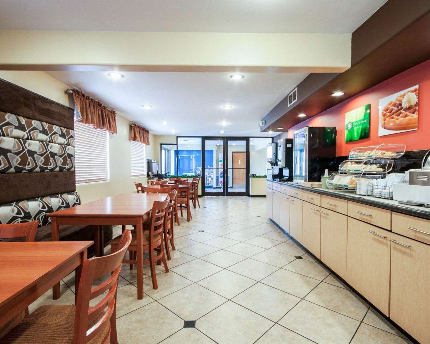 Quality Inn Airport East El Paso 38/49