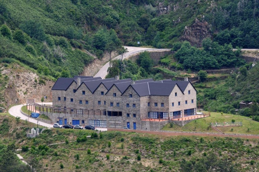 Inatel Piodao Hotel 72/74