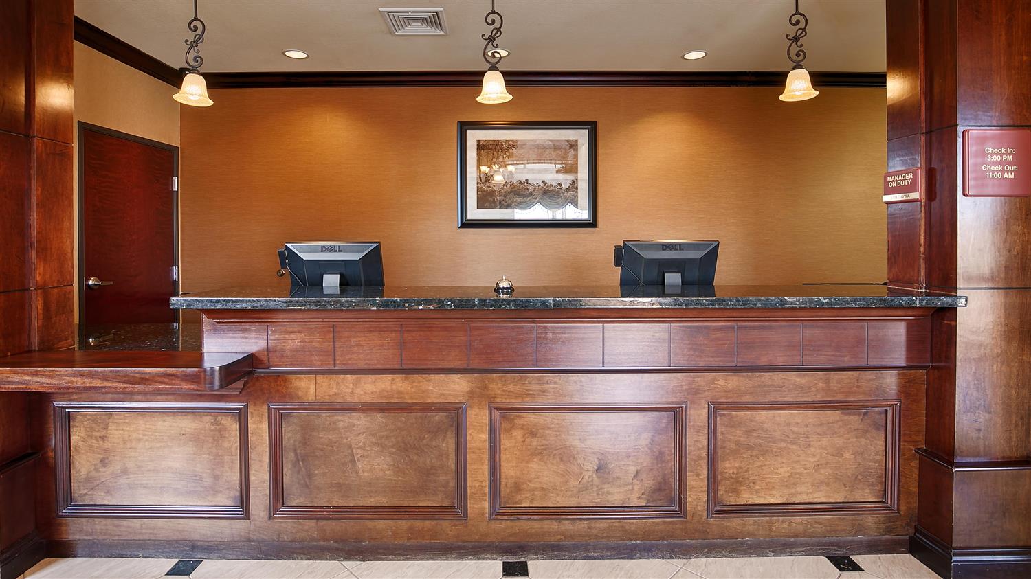 Best Western Orange Inn and Suites 2/10