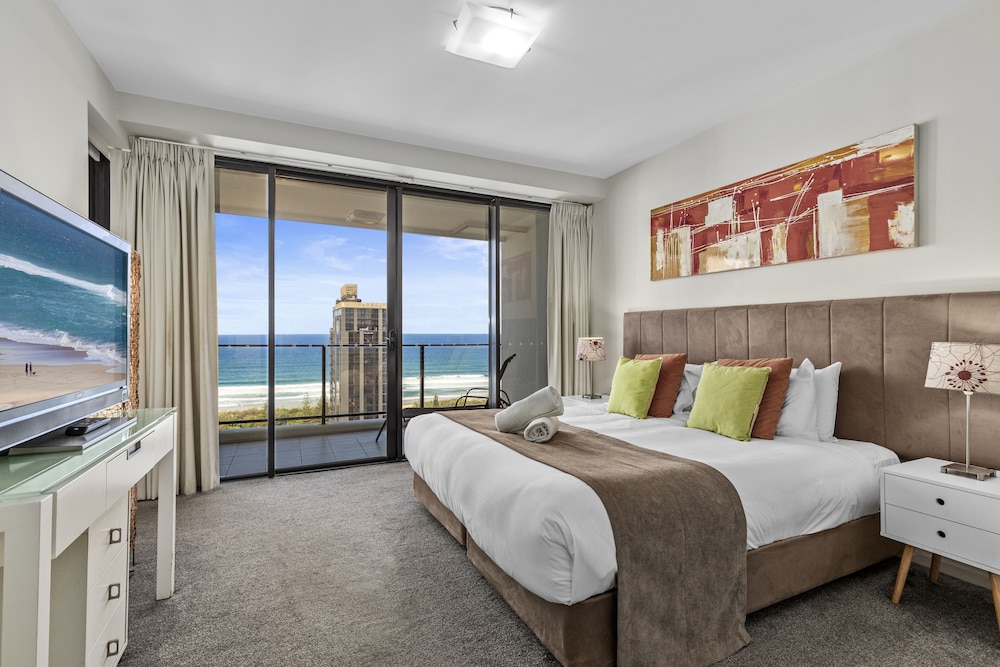 Ultra Broadbeach 22/72