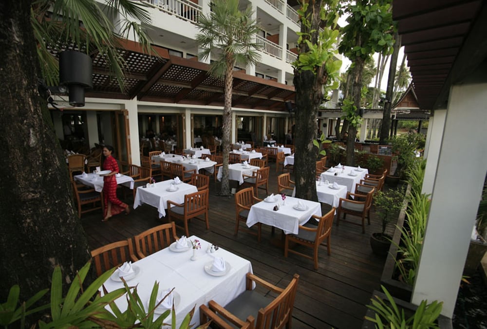 Sunset Beach Resort 57/66