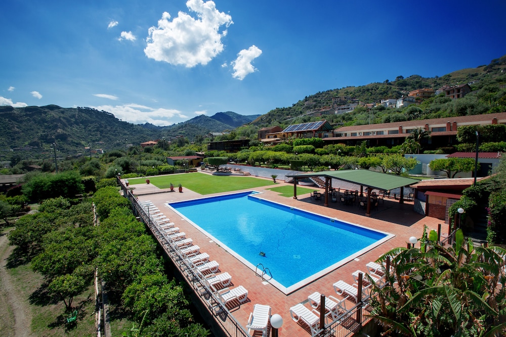 'A NUCIARA PARK HOTEL & WELLNESS CENTER 39/40
