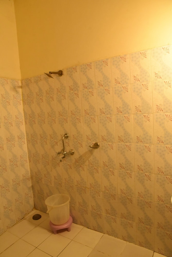 Hotel C 9 50/50