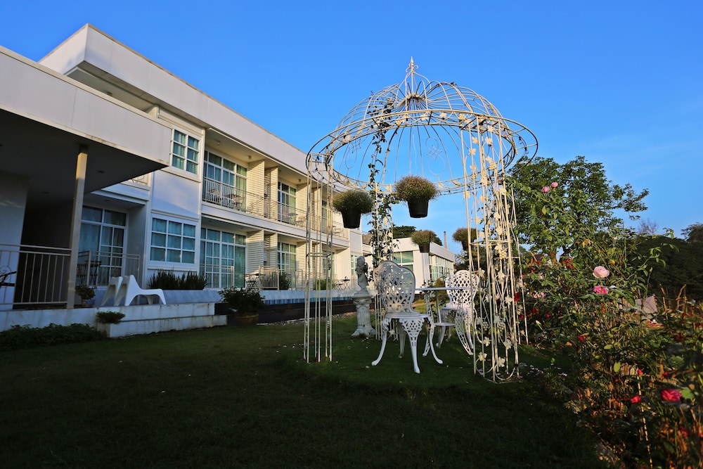 Pua De View Boutique Resort 8/57