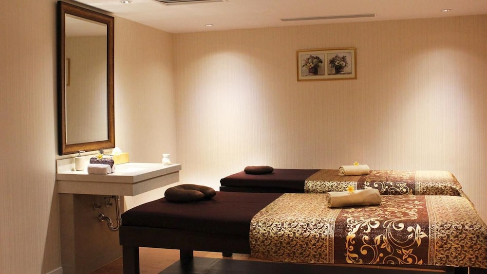 Adimulia Hotel Medan 13/55