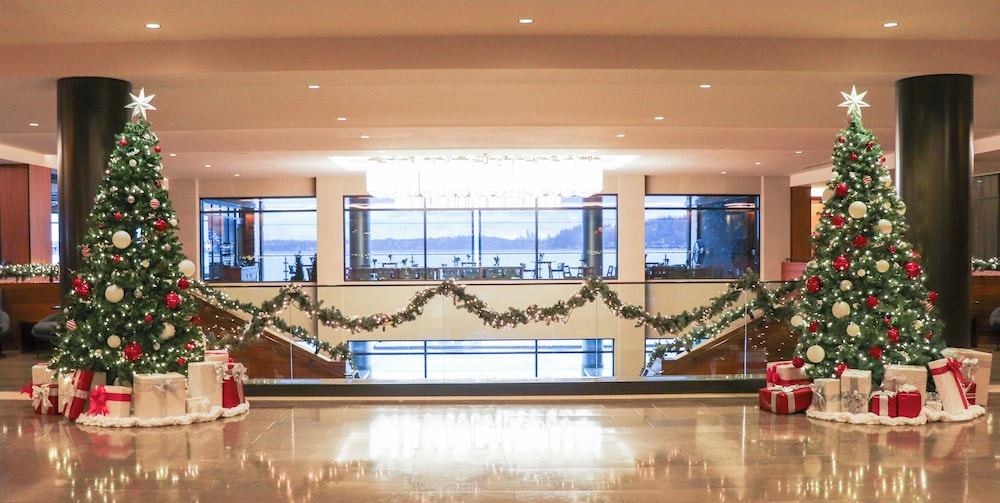 Hyatt Regency Lake Washington 8/50