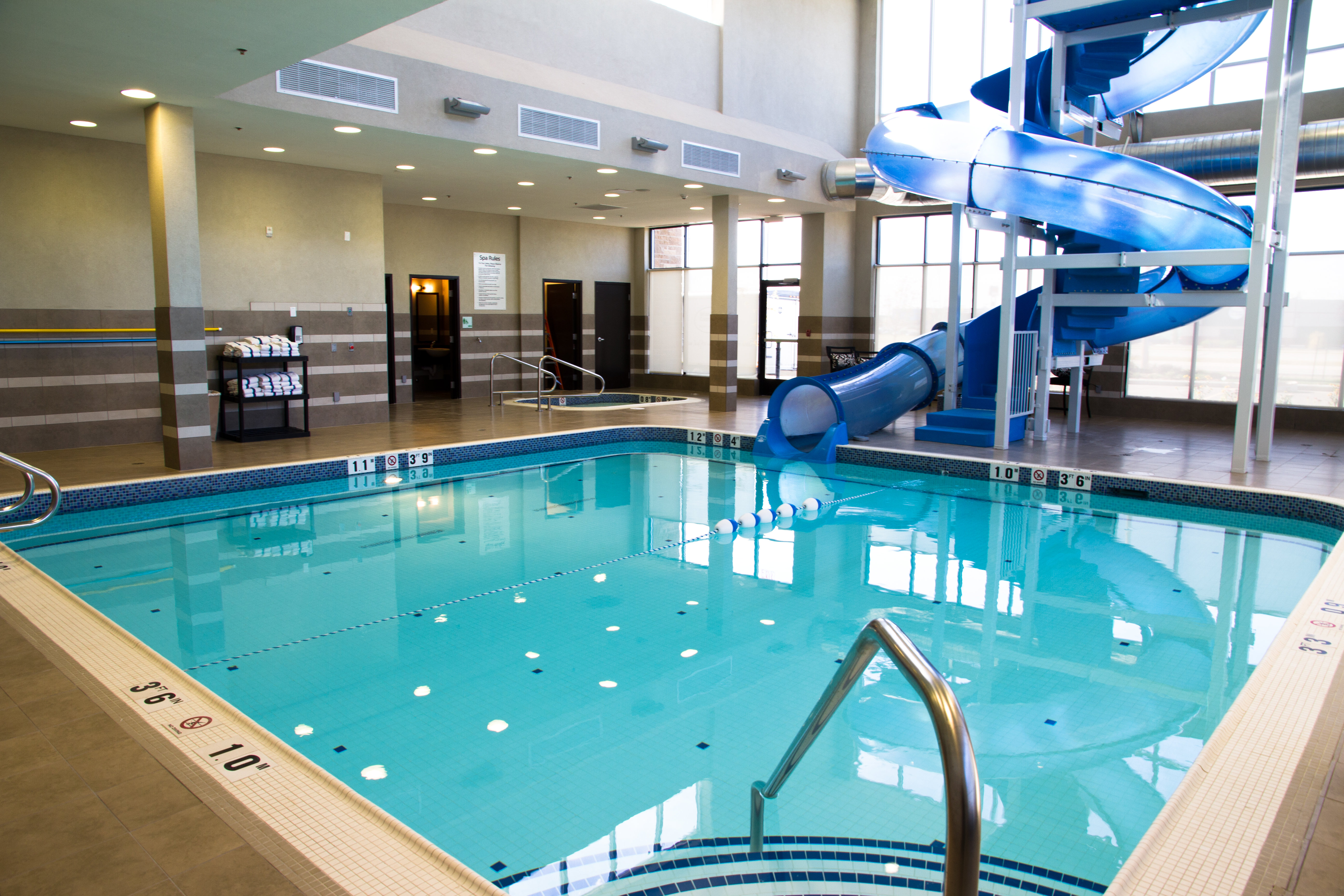 Holiday Inn Red Deer South 42/76